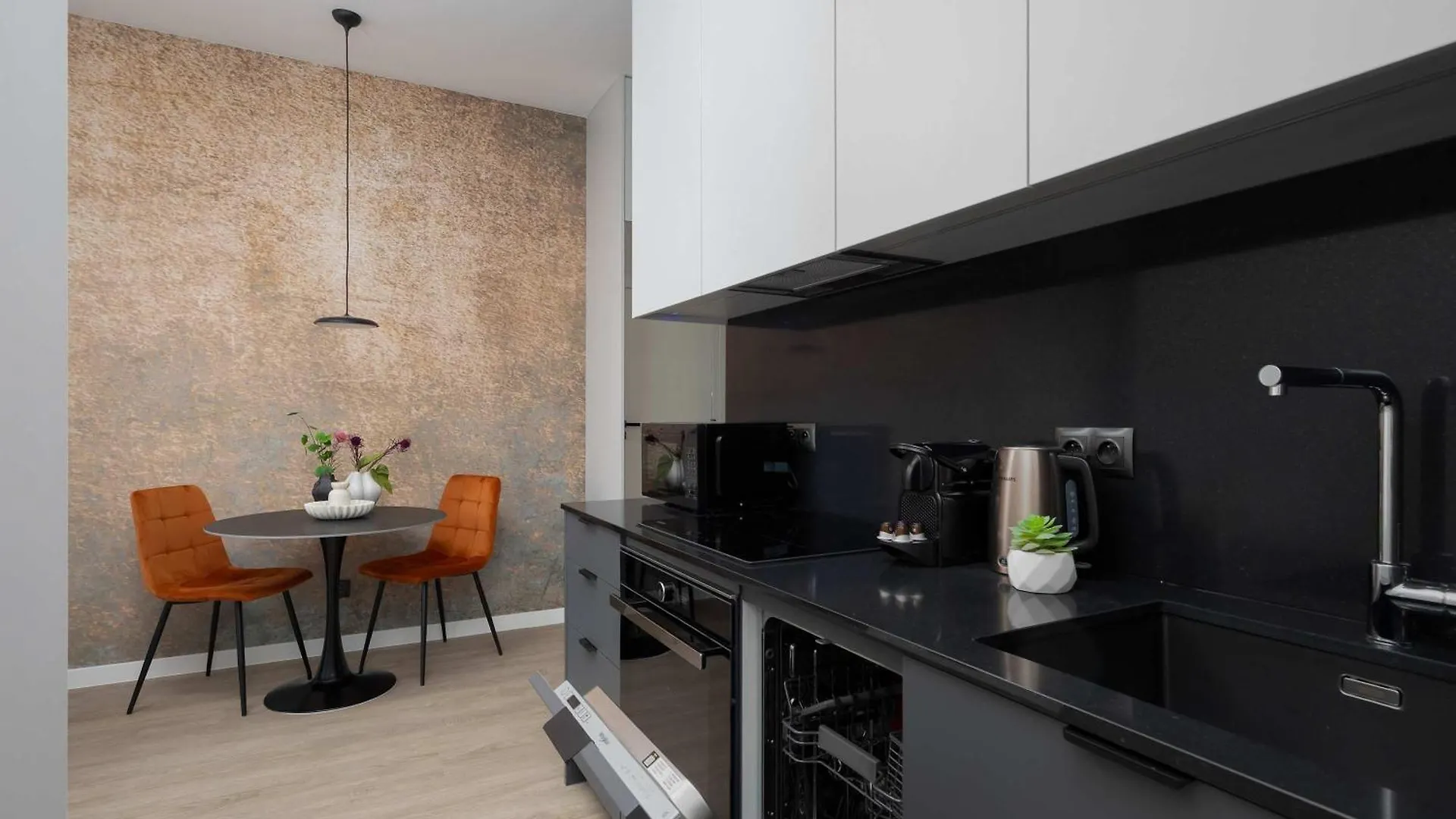 Chronos Apartamenty Studio Z Klimatyzacja Na Warszawskiej Woli Od Renters Prestige Varšava